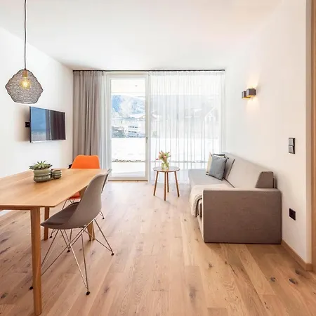 Apartment Heacher *